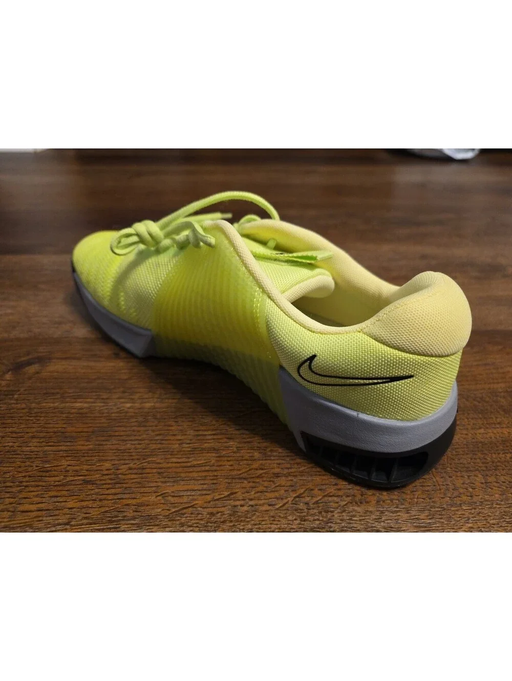 Size 12.5 Nike Metcon 9 Men Training Shoes Light Lemon Twist Volt DZ2617 701 New